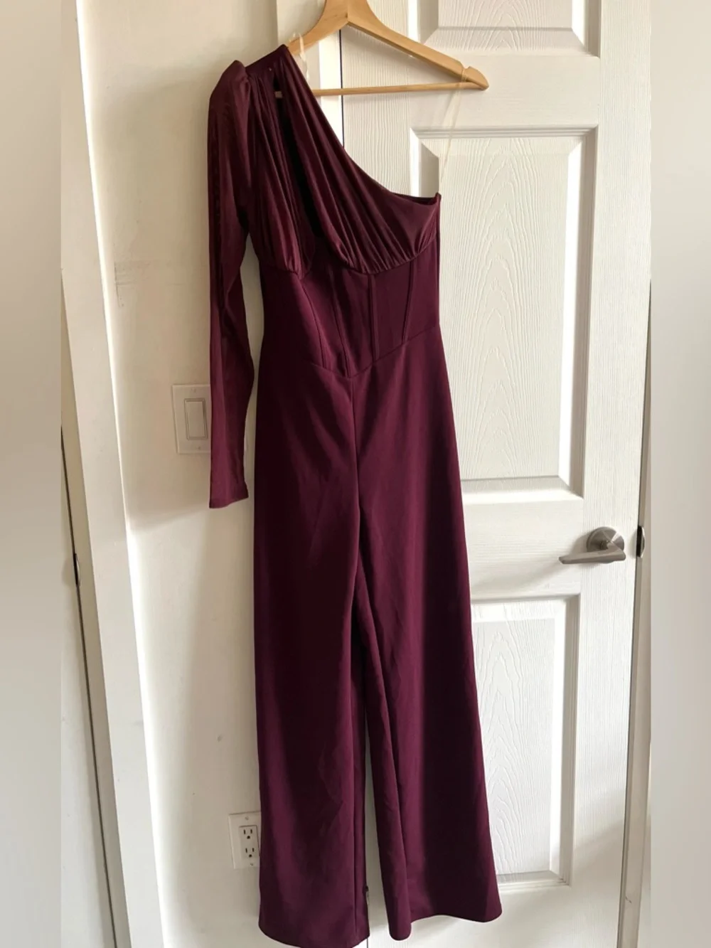 Fashion Nova One Love One-Shoulder, Wide-Leg Flattering Fit Burgundy Size M - Picture 4 of 13